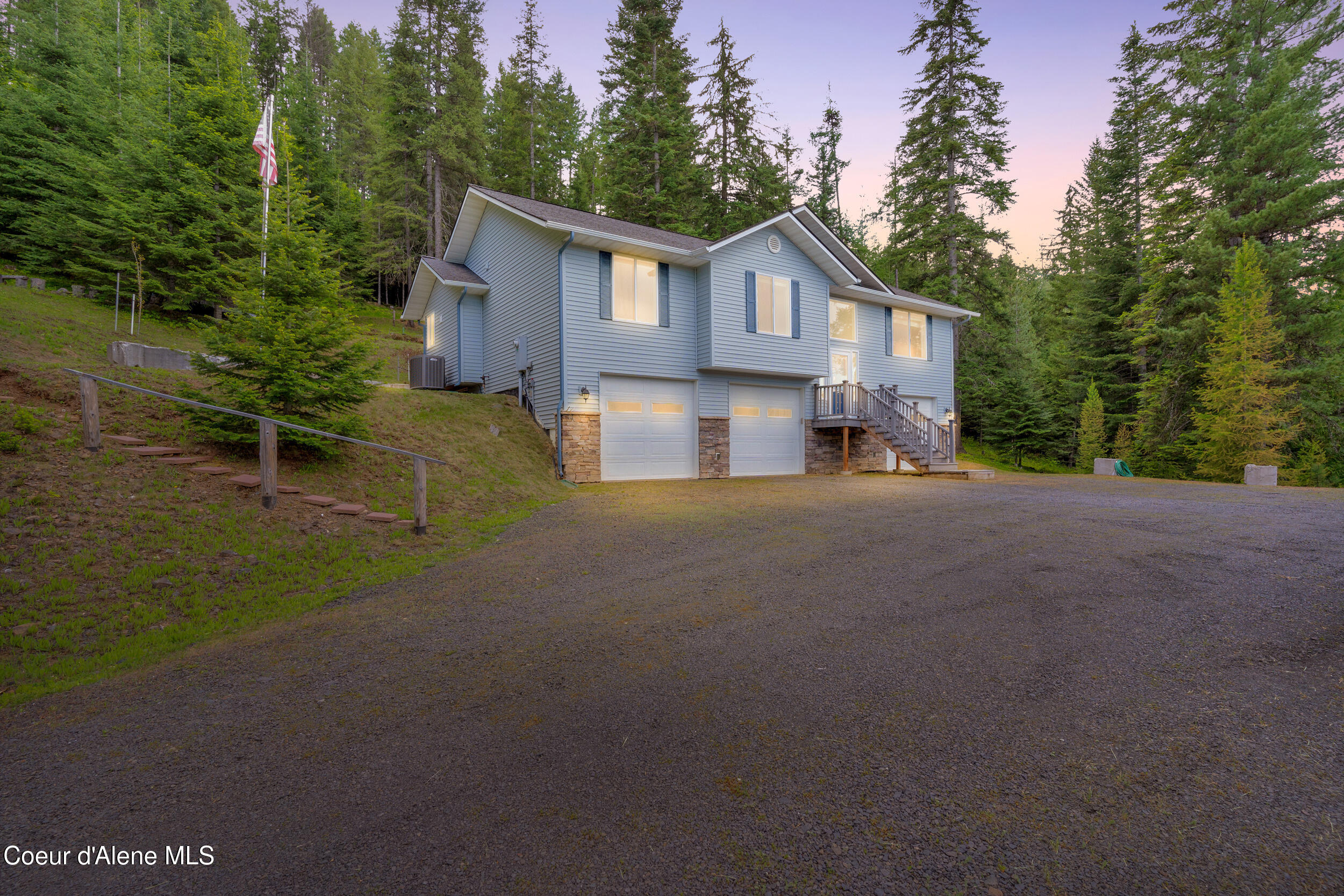 5340 W Hull Lp, Coeur d'Alene, Idaho image 2
