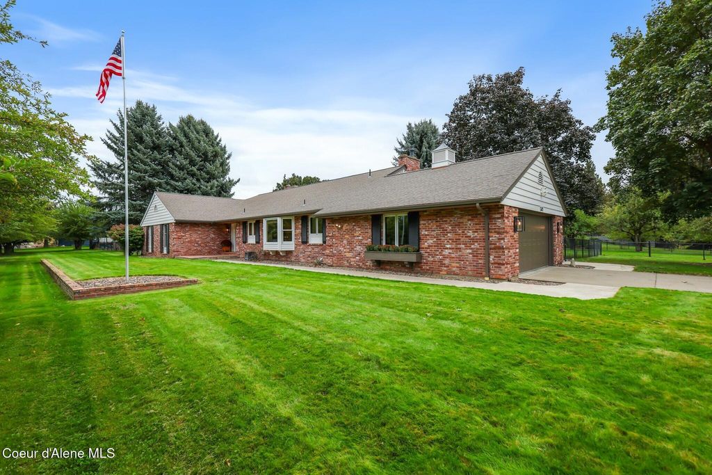 Photo of 3411 Best Rd, Veradale, WA 99037 (MLS # 25-10261)