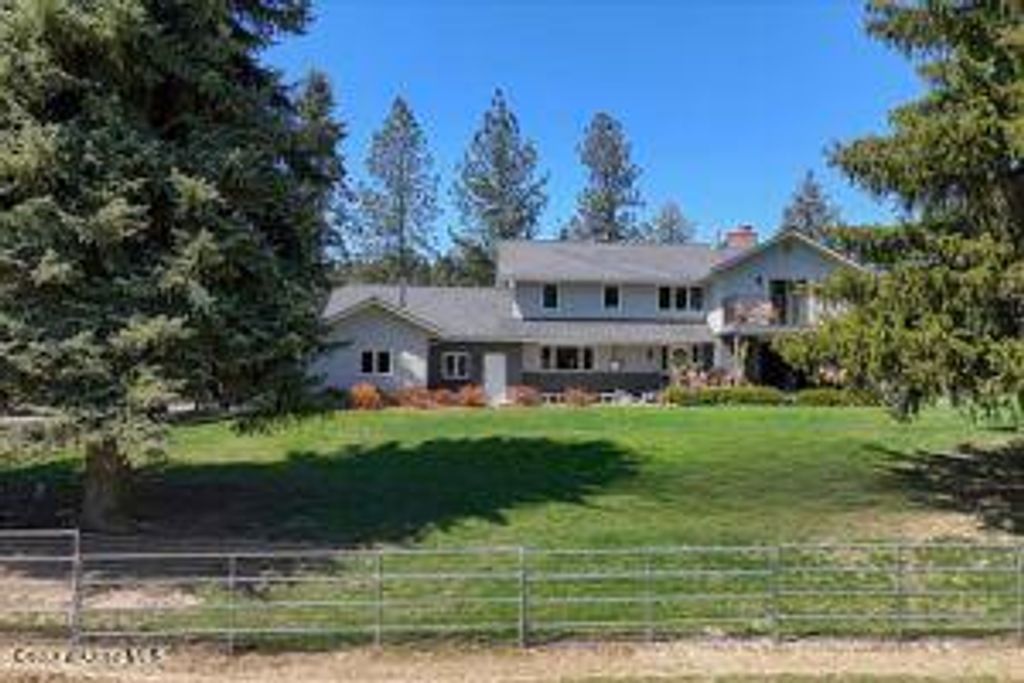 Photo of 2885 FOLSOM RIDGE Ridge, Coeur dAlene, ID 83814 (MLS # 25-4258)