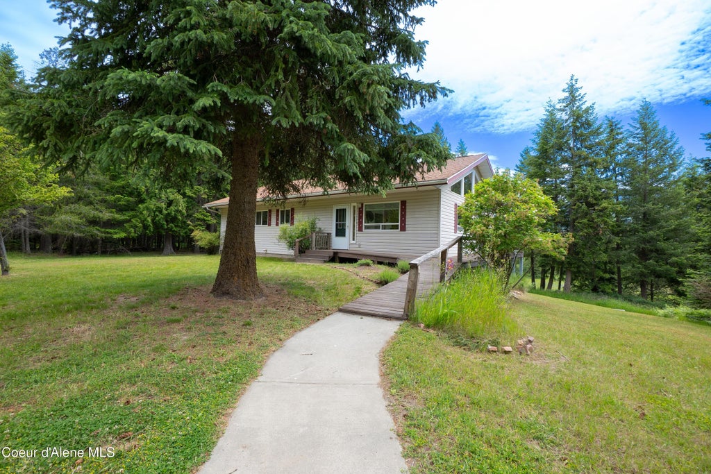 Photo of 3228 Kootenai Trail Trail, Bonners Ferry, ID 83805 (MLS # 26-5862)