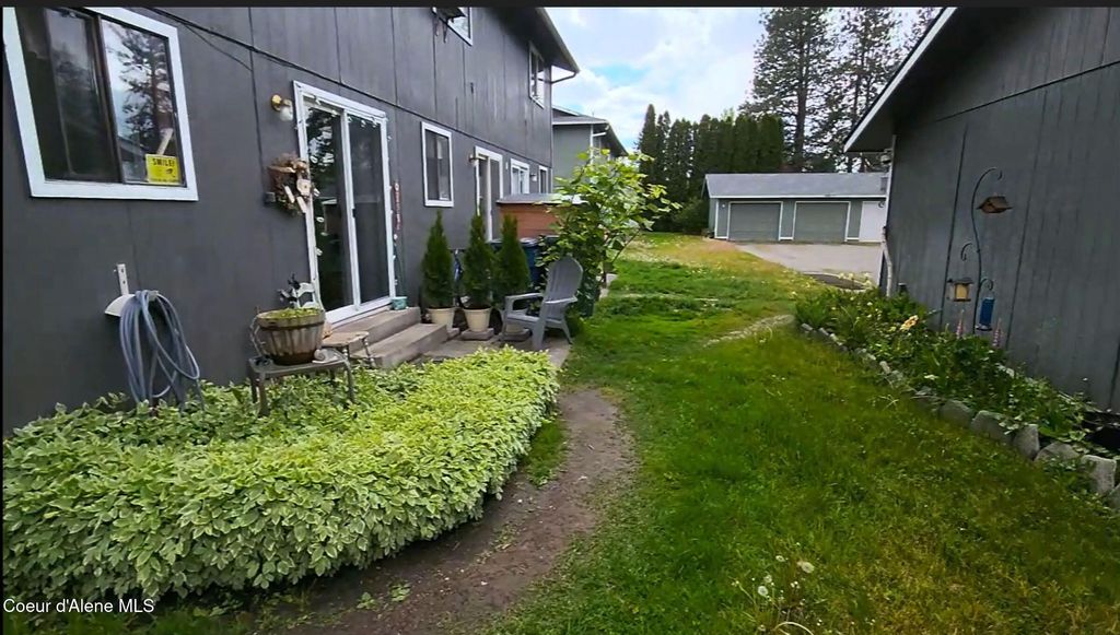Photo of 1903 E 1st AVE, Post Falls, ID 83854 (MLS # 24-10931)