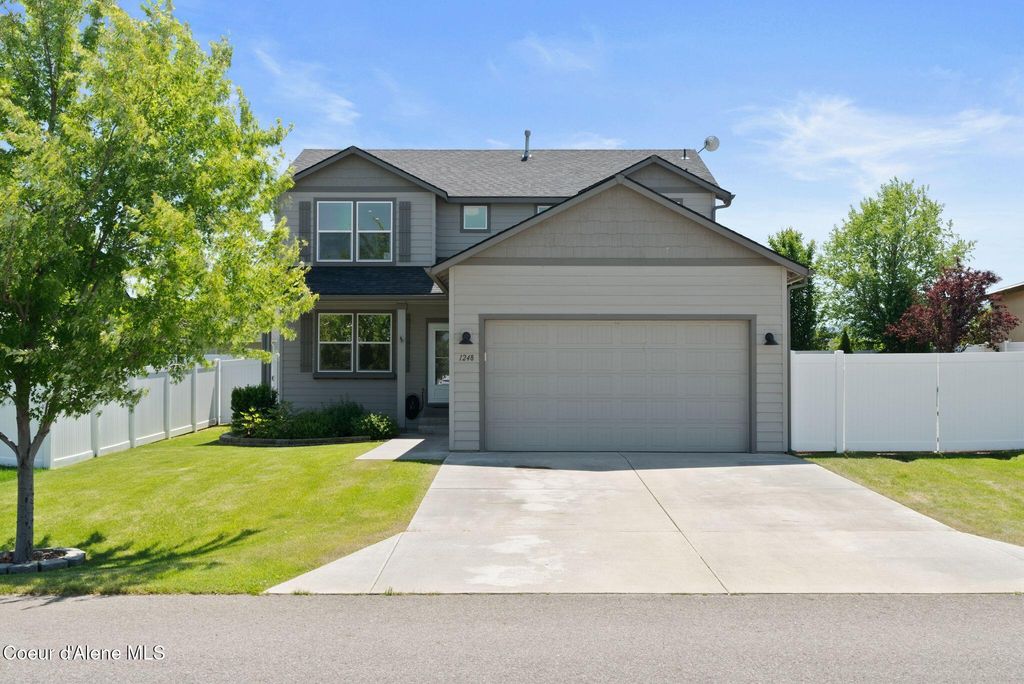 Photo of 1248 STAPLES Rd, Post Falls, ID 83854 (MLS # 25-11089)