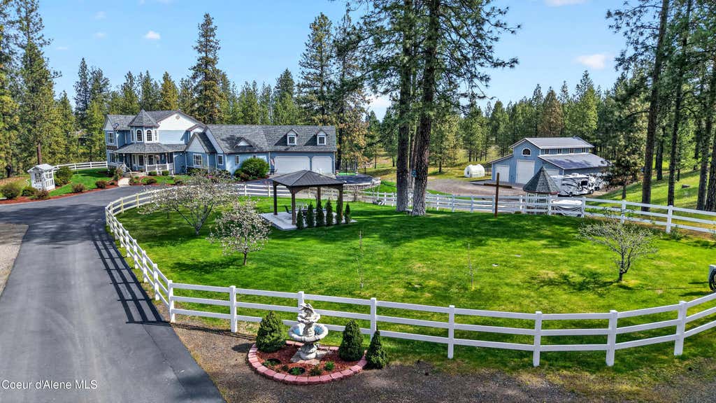 Photo of 404 Daisy LN, Medical Lake, WA 99022 (MLS # 26-8550)