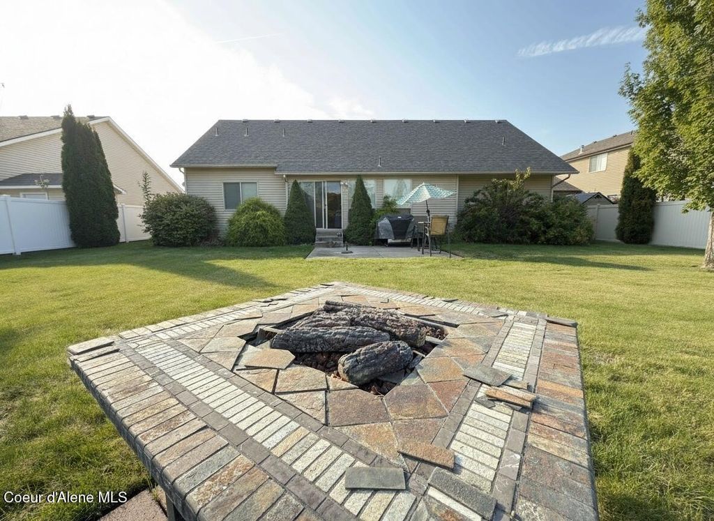 Photo of 2885 MULBERRY Ct, Hayden, ID 83835 (MLS # 25-9861)