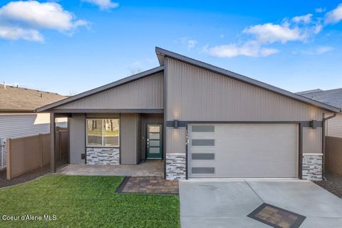 Photo of 13916 Rainier Loop, Rathdrum, ID 83858 (MLS # 25-9725)