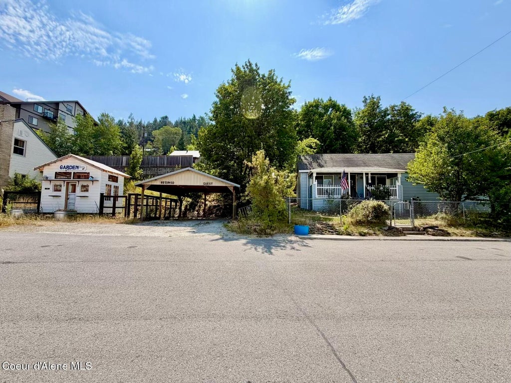 Photo of 323 Park AVE, Kellogg, ID 83837 (MLS # 26-8587)