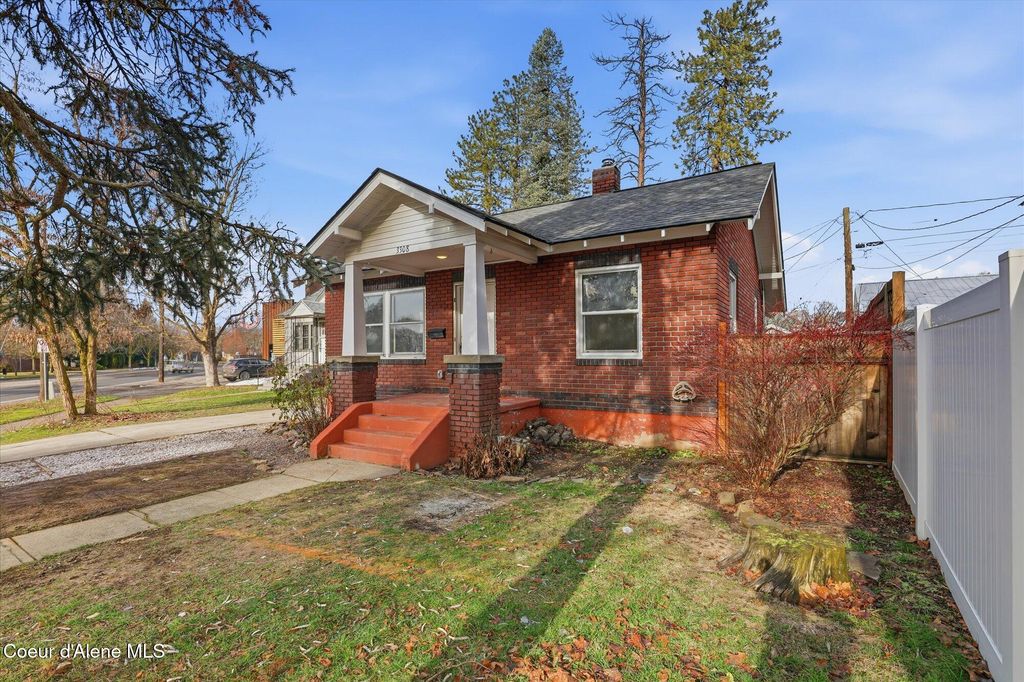 Photo of 3308 NORTHWEST, Spokane, WA 99205 (MLS # 26-536)