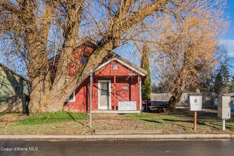 902 Ella Sandpoint ID 83864