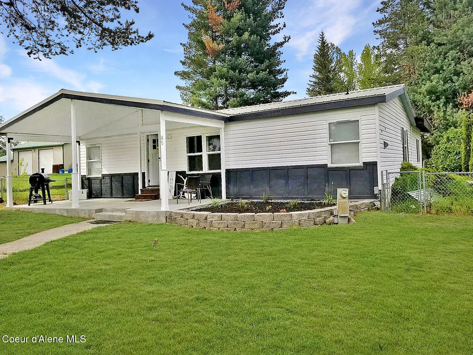 85 Walker Way, Sagle, Idaho image 1