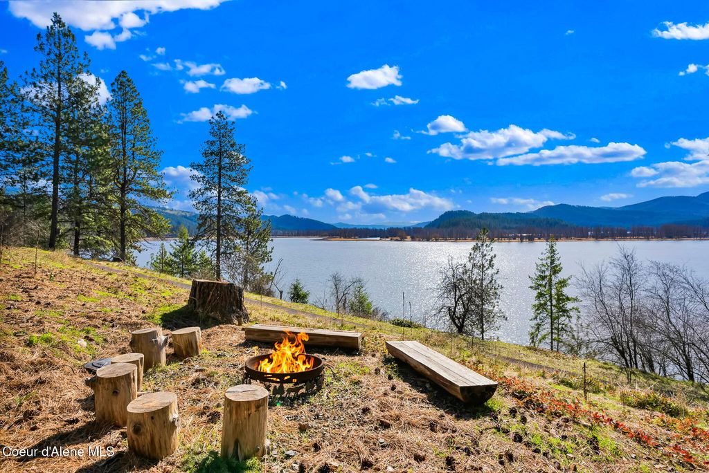 Photo of 1611 Round Lake Lake, St. Maries, ID 83861 (MLS # 26-2748)