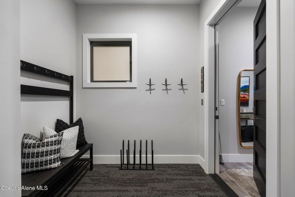 Photo of 802 Sandpoint Ave Ave #8104, Sandpoint, ID 83864 (MLS # 25-11561)