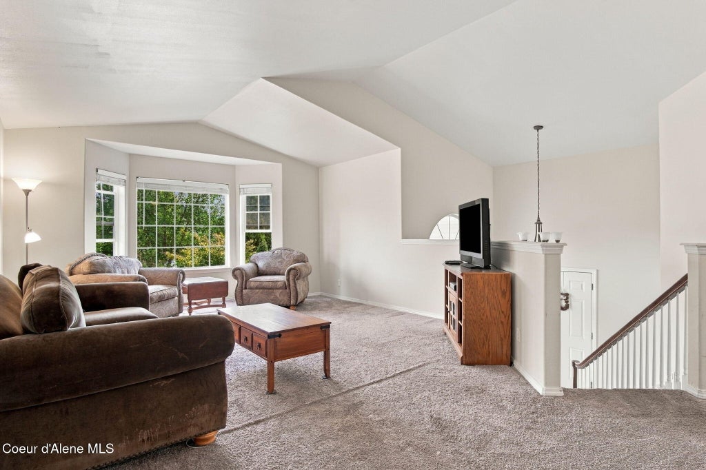 Photo of 8220 Salmonberry, Hayden, ID 83835 (MLS # 26-7834)
