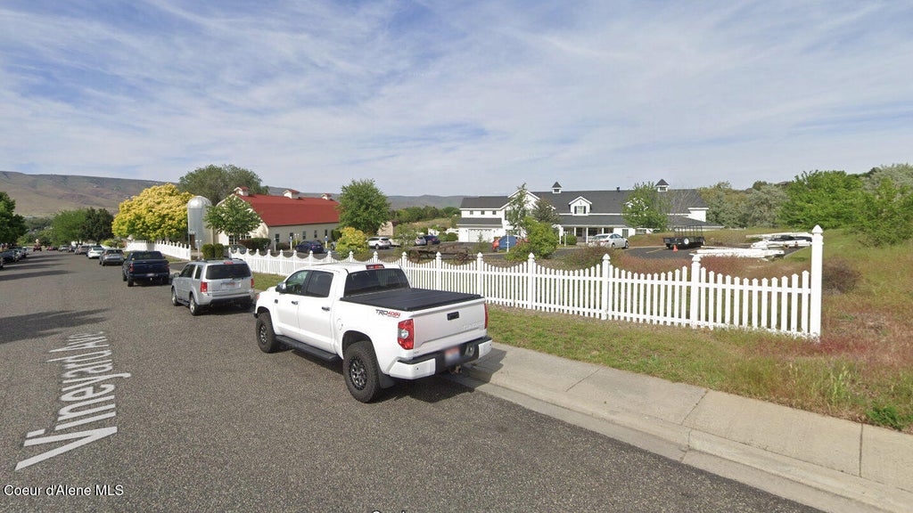 Photo of 0 VINEYARD, Lewiston, ID 83501 (MLS # 26-8275)