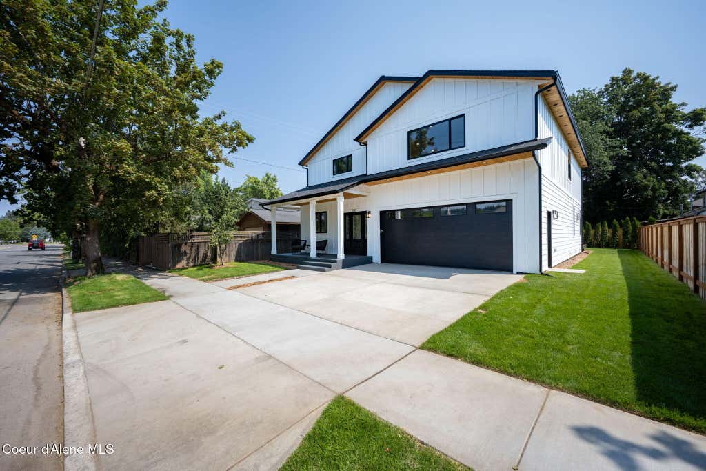 Photo of 510 Hubbard Ave, Coeur dAlene, ID 83814 (MLS # 26-8437)
