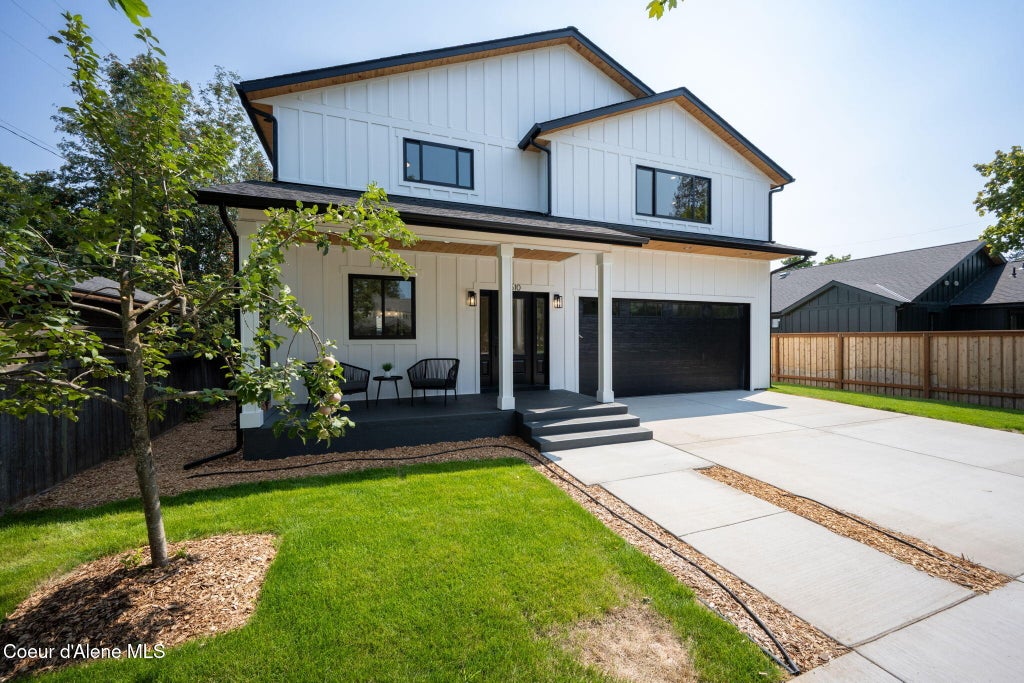 Photo of 510 Hubbard Ave, Coeur dAlene, ID 83814 (MLS # 26-8437)