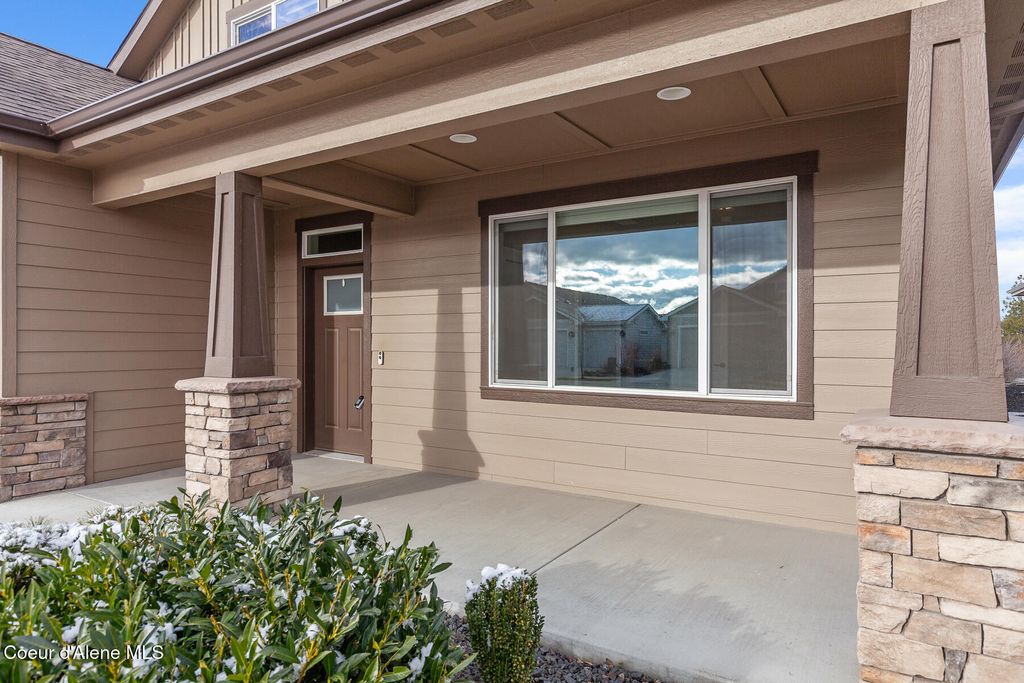 Photo of 22835 Edgewater Ln, Liberty Lake, WA 99019 (MLS # 26-1526)
