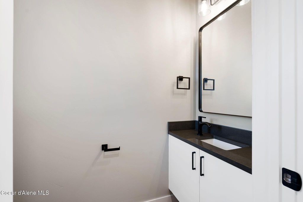 Photo of 1683, 1679 1675, 1671 Onyx Ct, Sandpoint, ID 83864 (MLS # 25-10849)