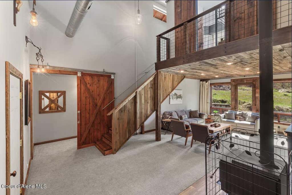 Photo of 6500 Highland DR, Coeur dAlene, ID 83814 (MLS # 26-8027)