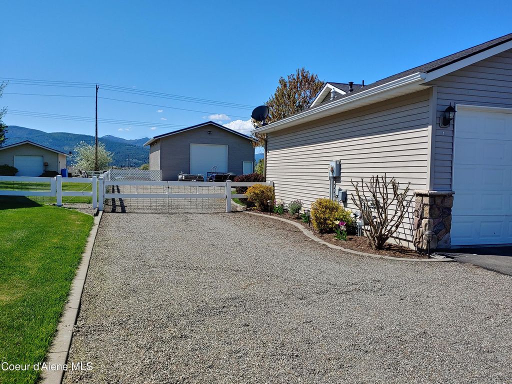 Photo of 2104 Evening Star RD, Post Falls, ID 83854 (MLS # 26-5359)