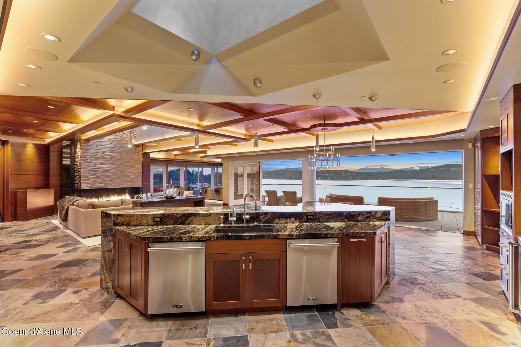 2051 S Island Green, Coeur d'Alene, Idaho image 10