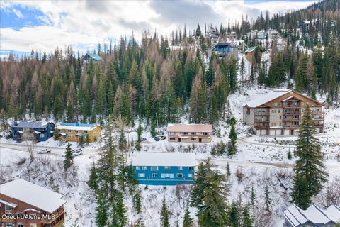 Photo of 197 Mogul Hill, Unit 6 Rd, Sandpoint, ID 83864 (MLS # 25-11670)