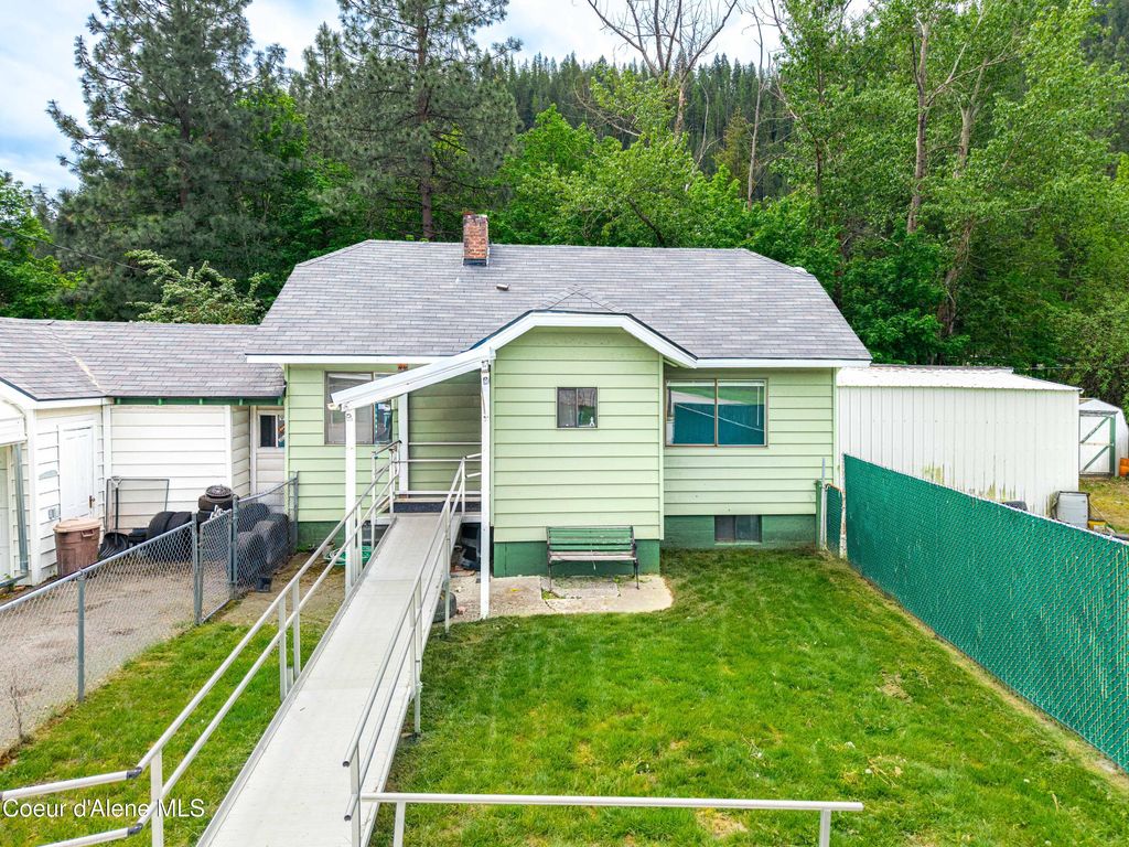 Photo of 203 Yellowstone AVE, Silverton, ID 83867 (MLS # 26-5311)