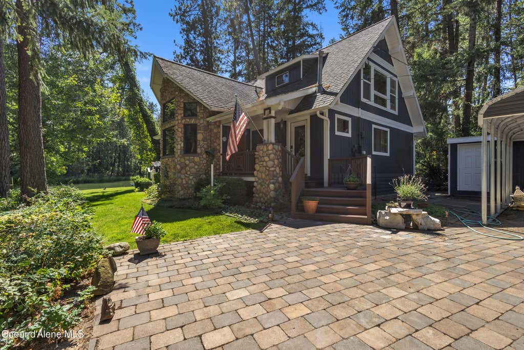 Photo of 5892 Harbor Dr, Coeur dAlene, ID 83814 (MLS # 26-697)