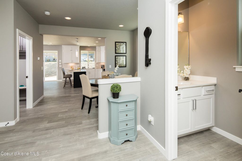 Photo of 2630 VICTOR Loop, Coeur dAlene, ID 83815 (MLS # 25-11588)