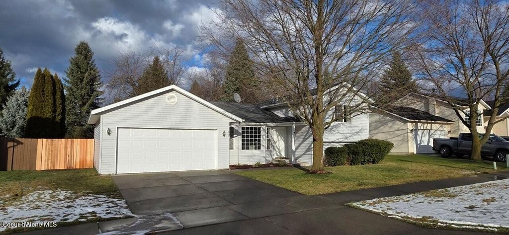 Photo of 869 Mustang Ave, Hayden, ID 83835 (MLS # 26-404)