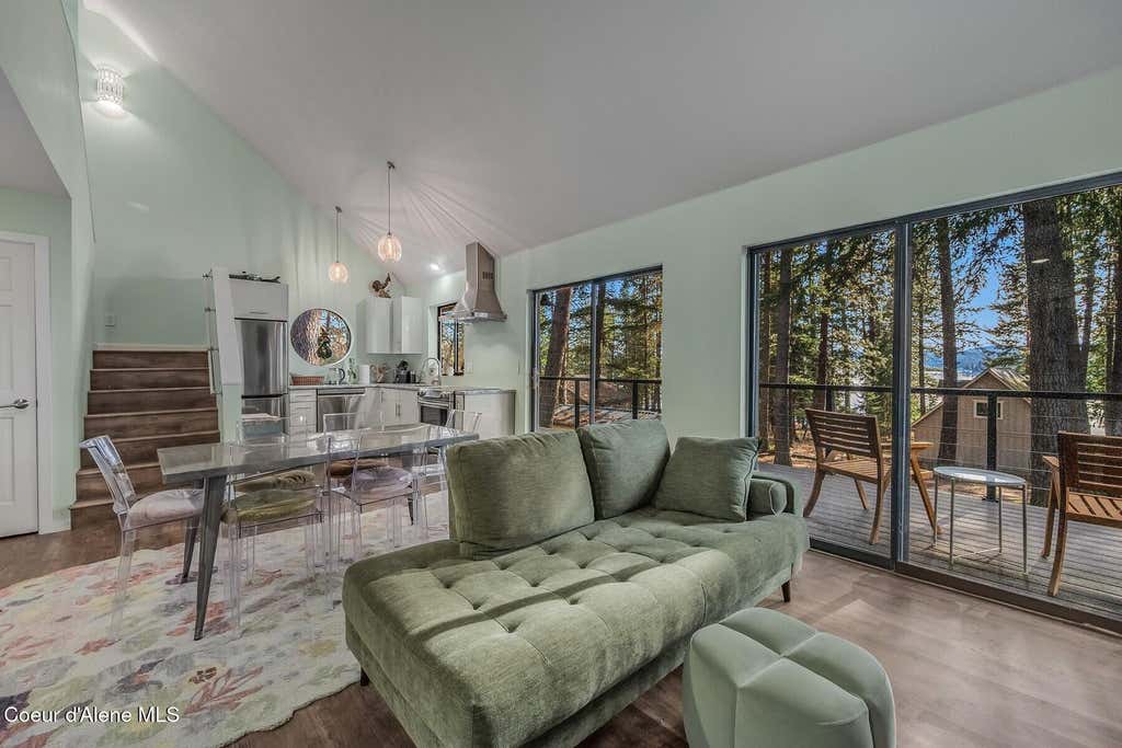 Photo of 18352 Crossbill Rd, Coeur dAlene, ID 83814 (MLS # 26-8804)