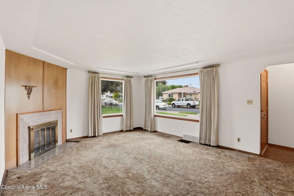 Photo of 624 Courtland AVE, Spokane, WA 99207 (MLS # 26-5292)