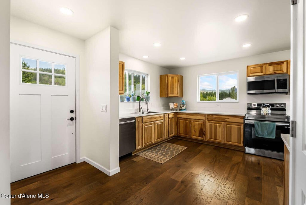 Photo of 2301 Mc Arthur Lake Lake, Naples, ID 83847 (MLS # 26-6340)