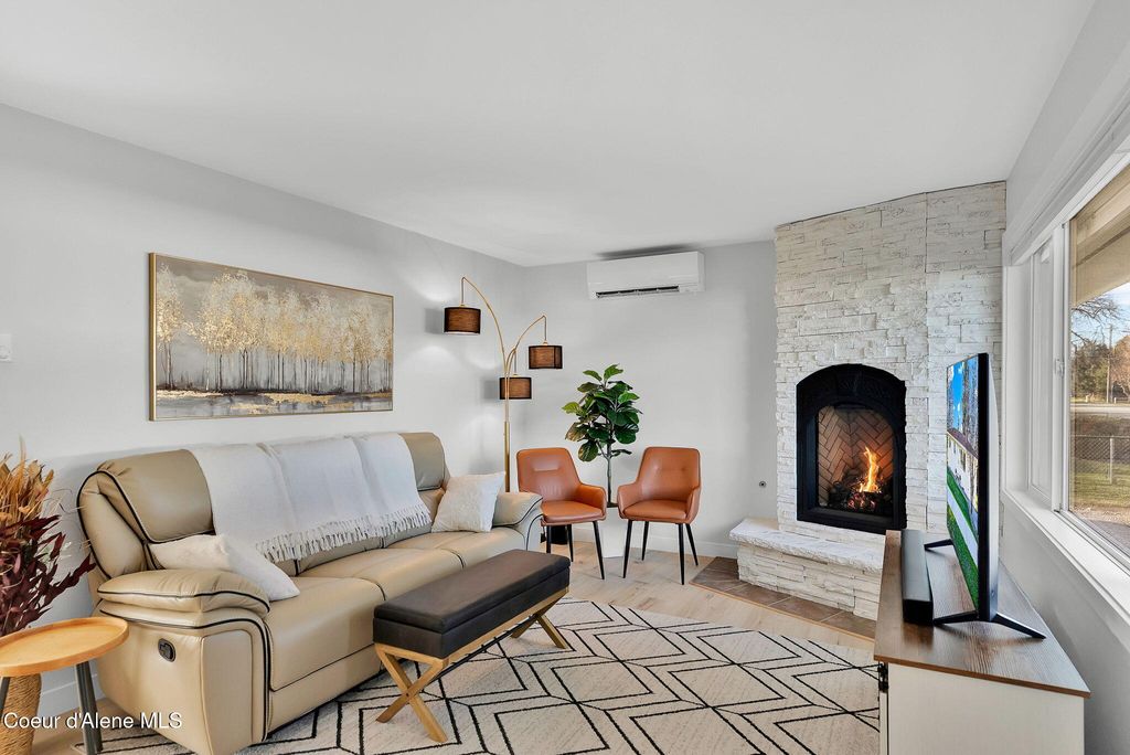 Photo of 1810 Honeysuckle Ave. Ave, Hayden, ID 83835 (MLS # 26-16)