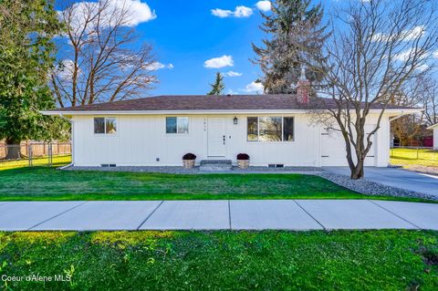 Photo of 1810 Honeysuckle Ave. Ave, Hayden, ID 83835 (MLS # 26-16)