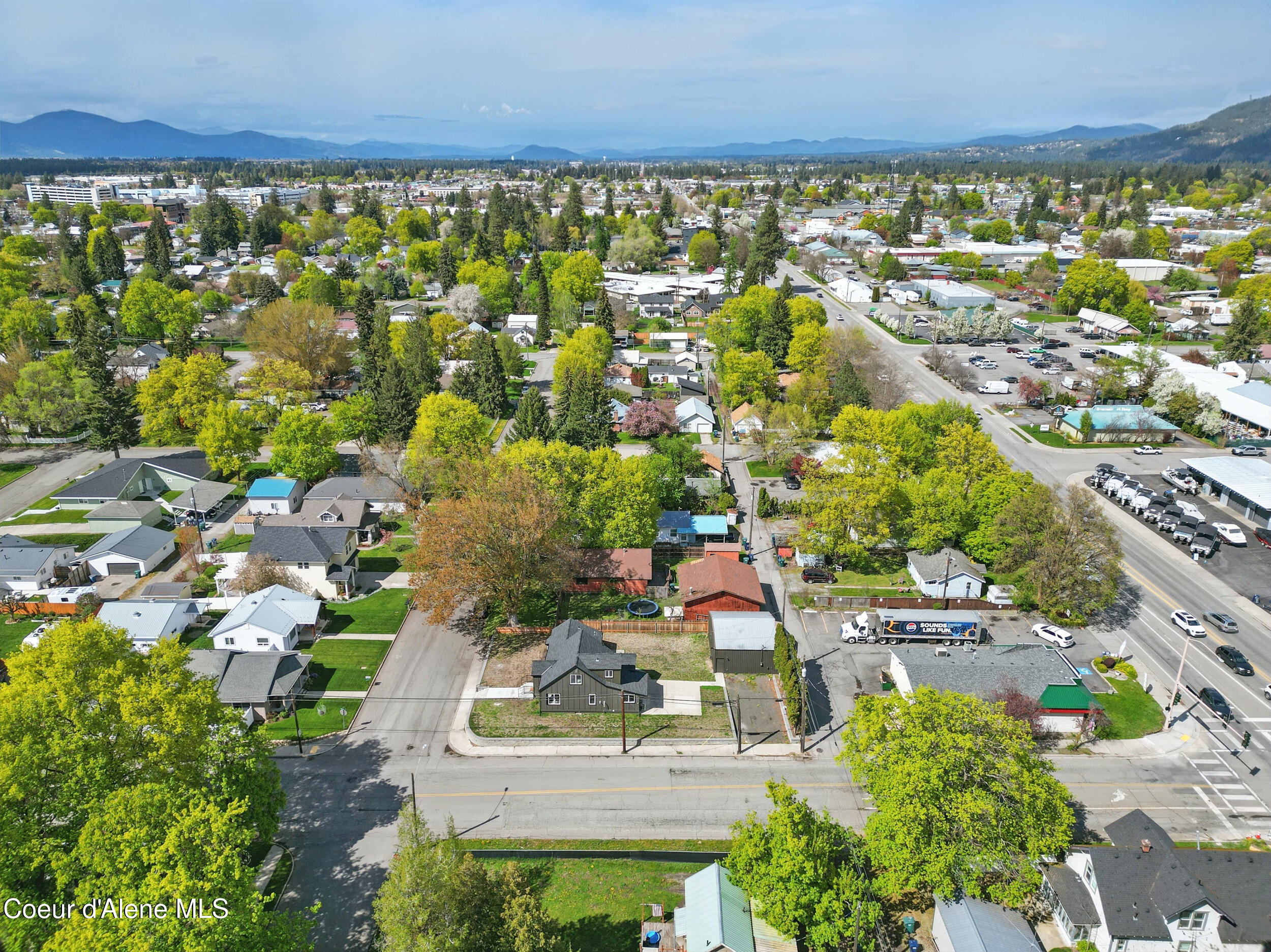 1202 N A St, Coeur d'Alene, Idaho image 37