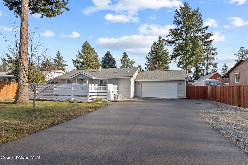 Photo of 2812 FRANCIS St, Coeur dAlene, ID 83814 (MLS # 25-11634)