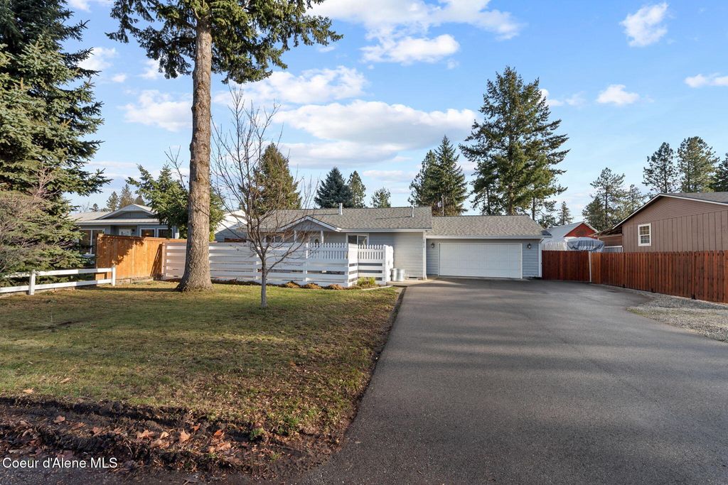 Photo of 2812 FRANCIS St, Coeur dAlene, ID 83814 (MLS # 25-11634)