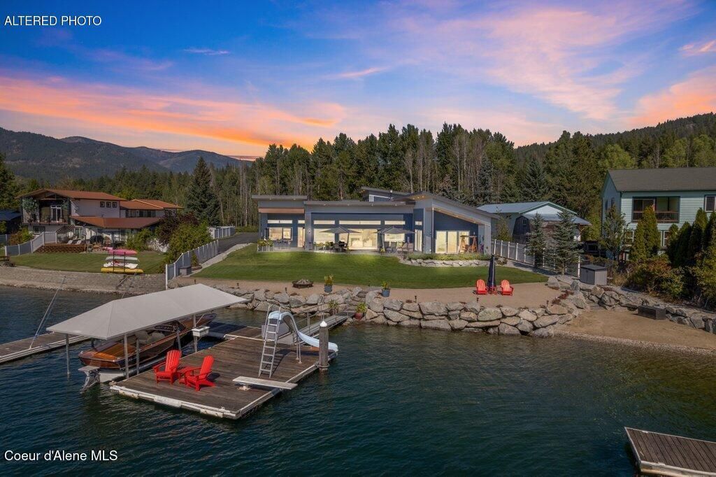 Photo of 494 Snug Harbor Harbor, Sandpoint, ID 83864 (MLS # 25-9635)