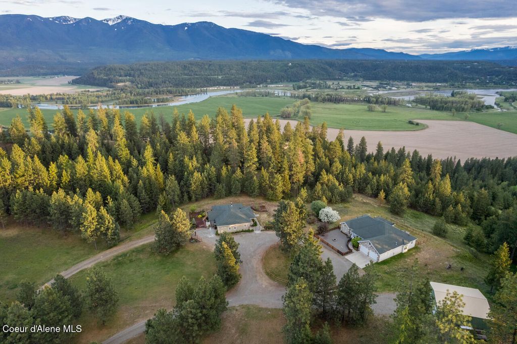 Photo of 684 Chute Canyon Way, Bonners Ferry, ID 83805 (MLS # 25-4850)
