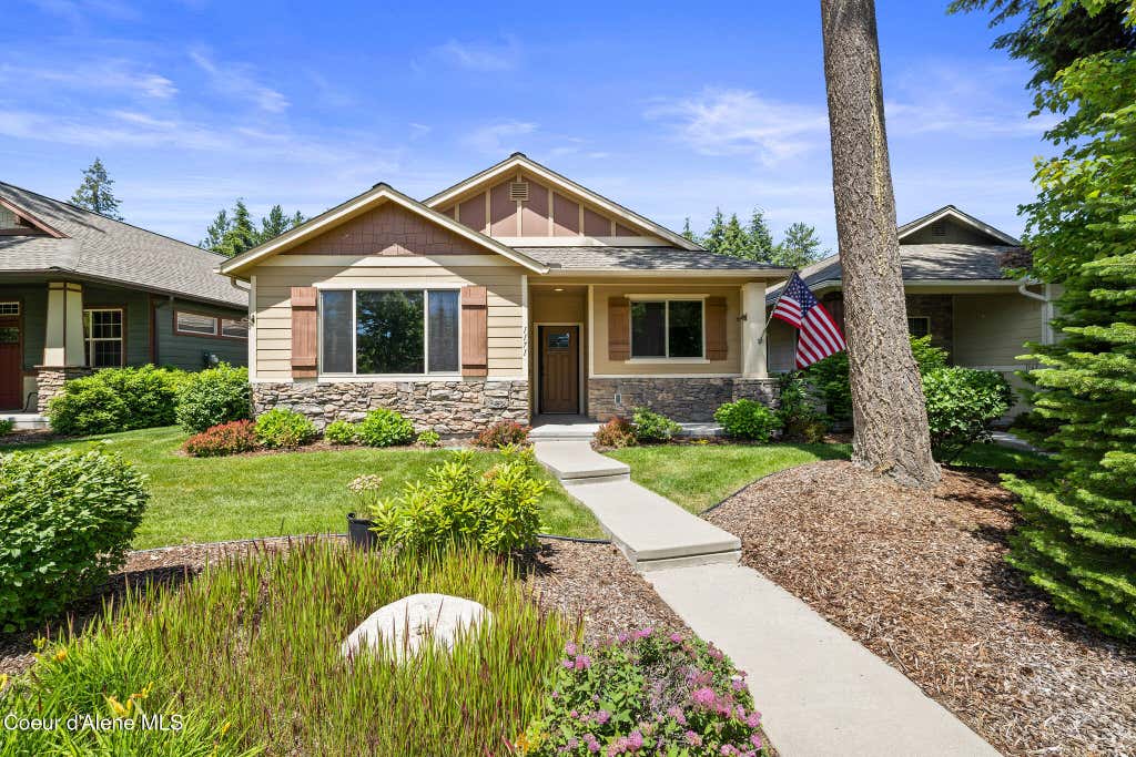 Photo of 1171 Grove, Coeur dAlene, ID 83815 (MLS # 26-6504)