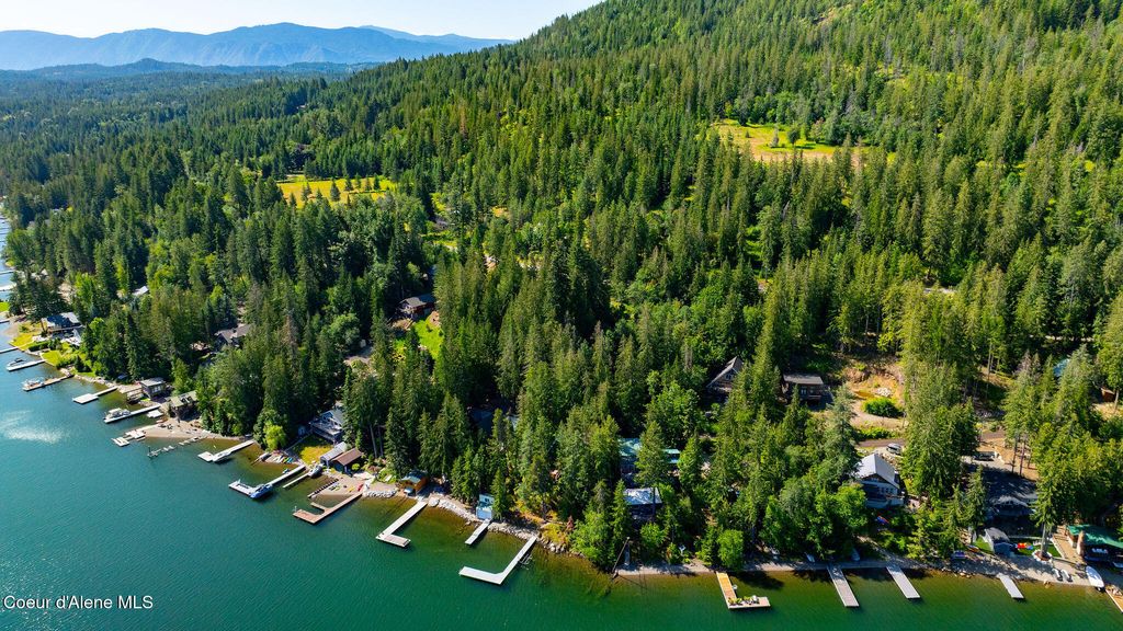 Photo of NNA Bay Dr, Sagle, ID 83860 (MLS # 25-7146)