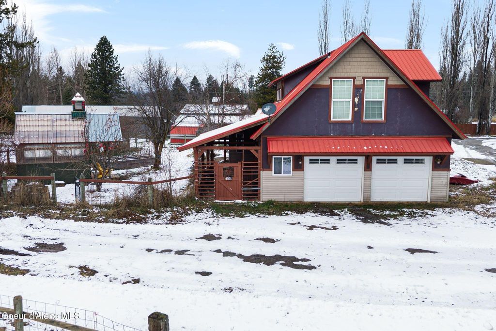 Photo of 966 Kootenai Rd, Sandpoint, ID 83864 (MLS # 25-11558)