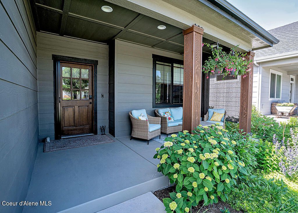 Photo of 2052 Bernard Dr, Coeur dAlene, ID 83815 (MLS # 26-4480)