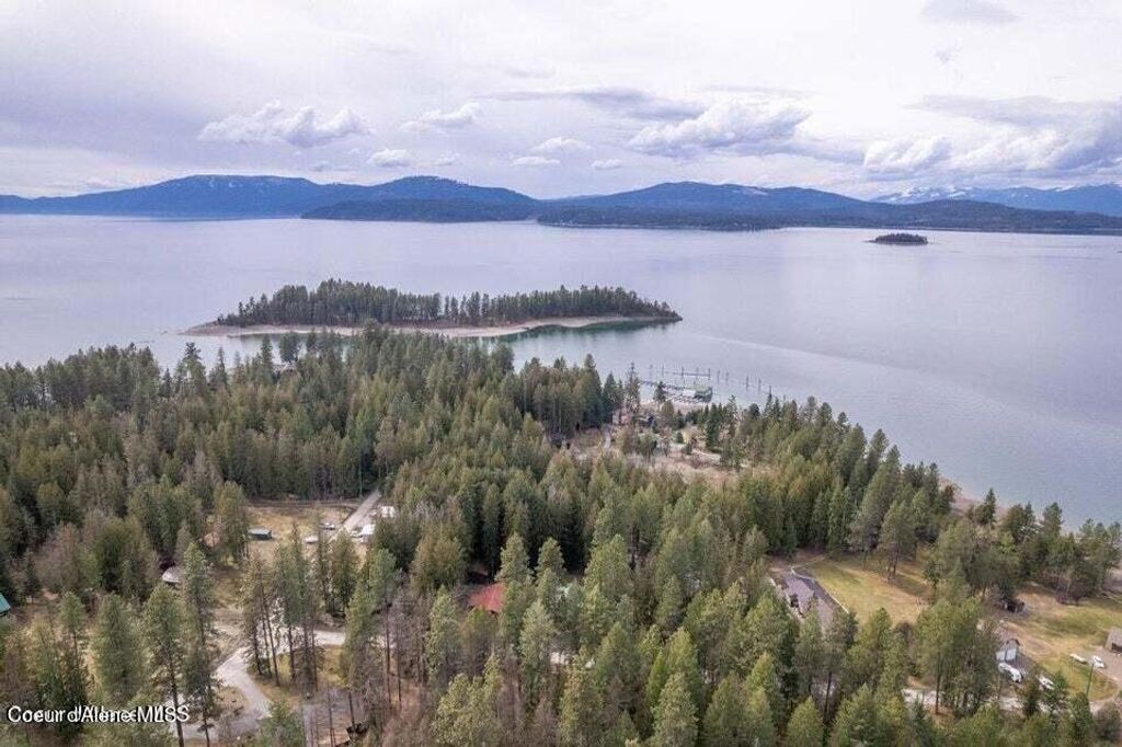 Photo of 2017 Peninsula Rd, Hope, ID 83836 (MLS # 26-525)