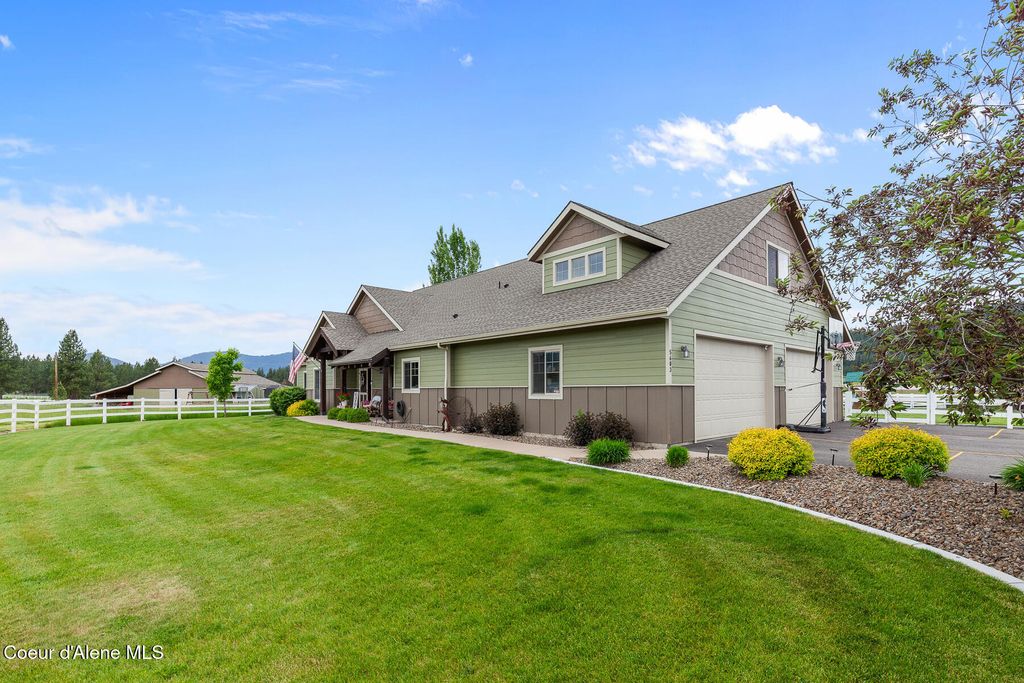 Photo of 5603 Cottontail CT, Coeur dAlene, ID 83814 (MLS # 26-5646)