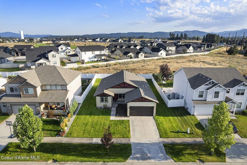 Photo of 4662 Tramore Dr, Coeur dAlene, ID 83815 (MLS # 25-8646)