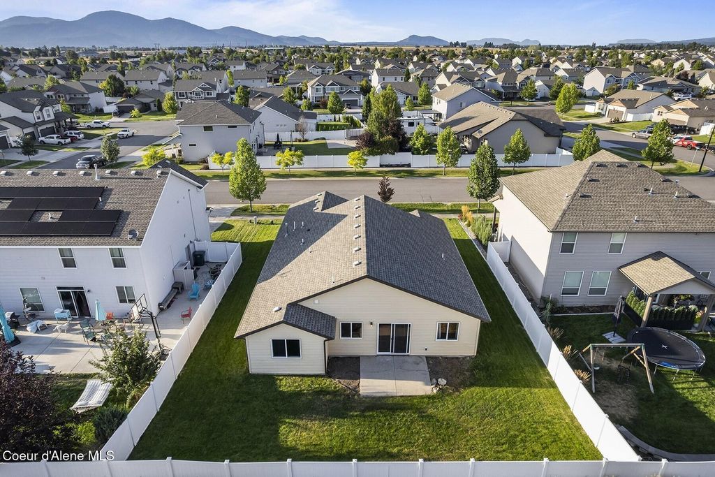Photo of 4662 Tramore Dr, Coeur dAlene, ID 83815 (MLS # 25-8646)