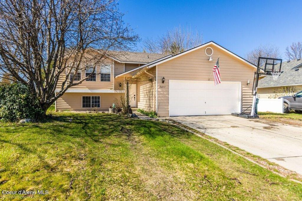 Photo of 8811 Davis Cir, Hayden, ID 83835 (MLS # 26-4917)