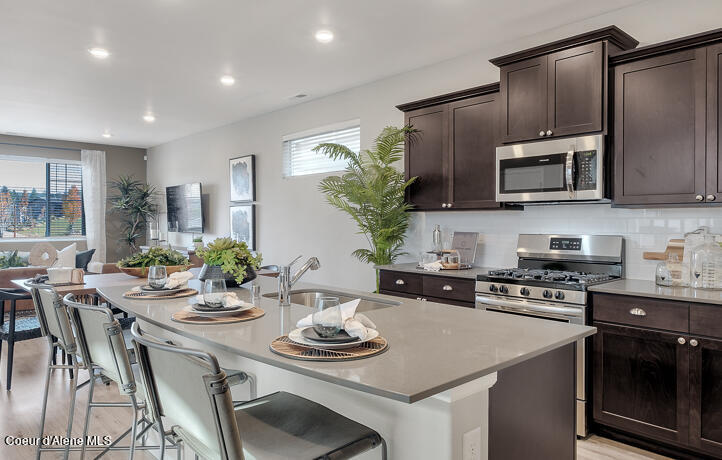 Hayden, Idaho 83835, United States, 3 Bedrooms Bedrooms, ,3 BathroomsBathrooms,Residential,Pending,53567