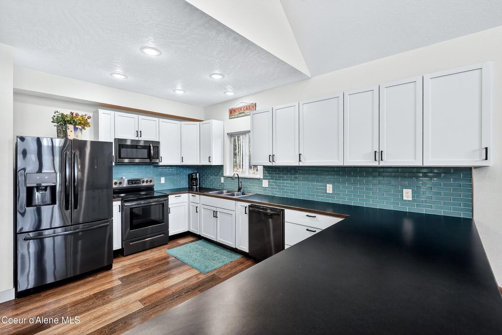 Photo of 676 Rena Rd, Oldtown, ID 83822 (MLS # 26-2813)